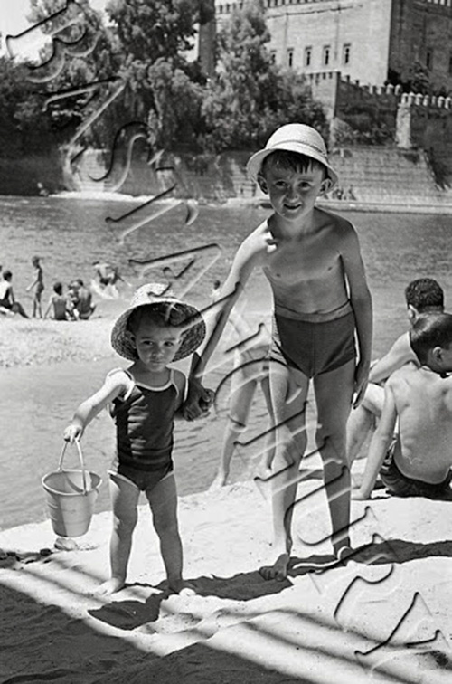 Los arenales de la playa de Malpica de Tajo en agosto de 1966