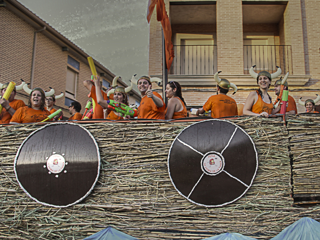 Los vikingos de la tasca con su botín festivo Los vikingos de la Tasca con su botín festivo
