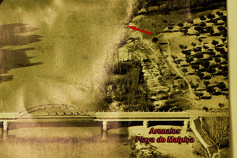 Detalle del otro lado en la foto aérea de Malpica de Tajo de un calendario de 1964 Detalle del otro lado en la foto aérea de Malpica de Tajo de un calendario de 1964
