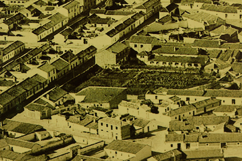 Detalle del complejo huerta, molino, granja del tío León y la tía Eradia en la foto aérea de Malpica de Tajo de un calendario de 1964 Detalle del complejo huerta, molino, granja del tío León y la tía Eradia en la foto aérea de Malpica de Tajo de un calendario de 1964