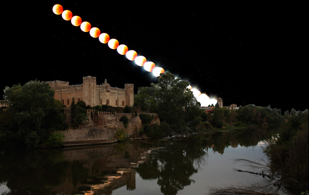 Castillo y luna llena