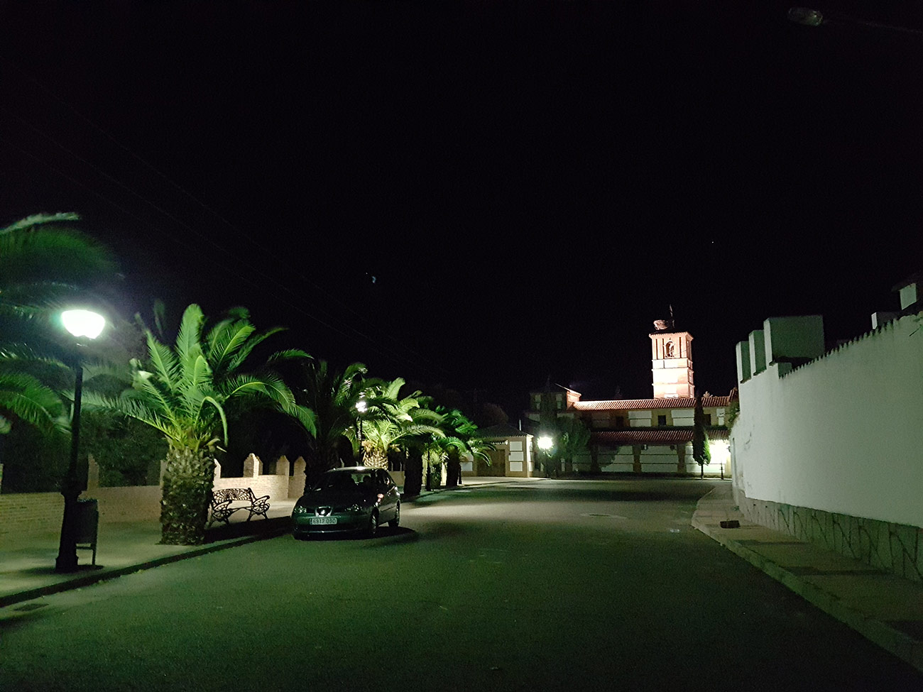 La iglesia desde el paseo de la barranca de Malpica de Tajo 