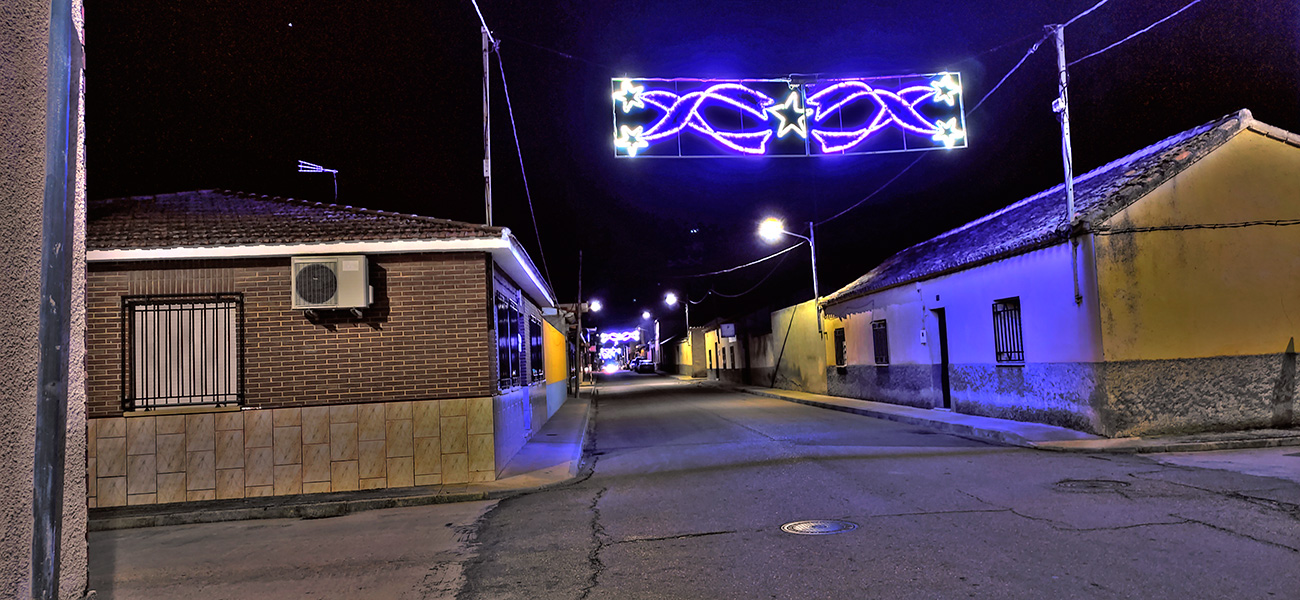 Malpica de Tajo de noche en navidades Malpica de Tajo de noche en navidades