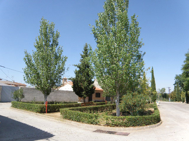 Parque de la plazuela del cuartel viejo en Alpica de Tajo 