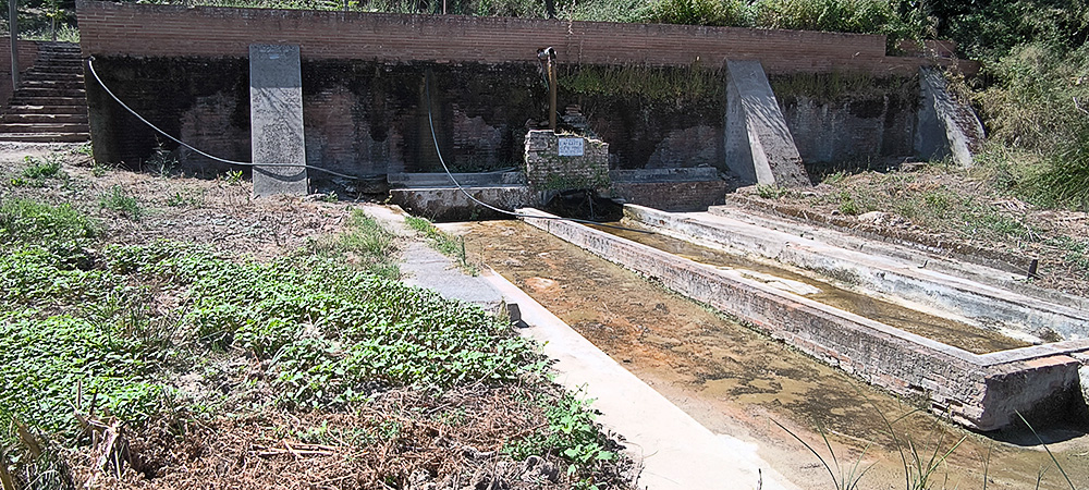 Parajes de Bernuy: La fuente la Gota Parajes de Bernuy: La fuente la Gota