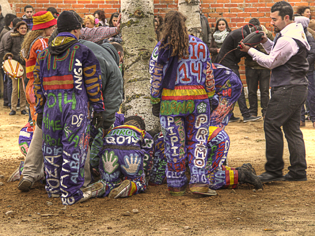 Quinta del 2014 de Malpica escarbando 